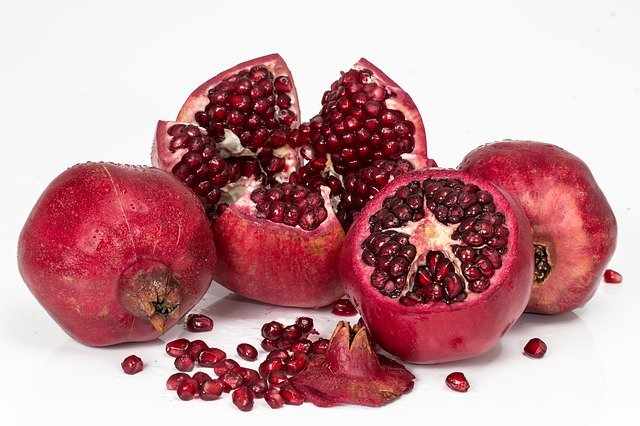 डाळिंब खाण्याचे फायदे आणि नुकसान | Benefits of Pomegranate in Marathi